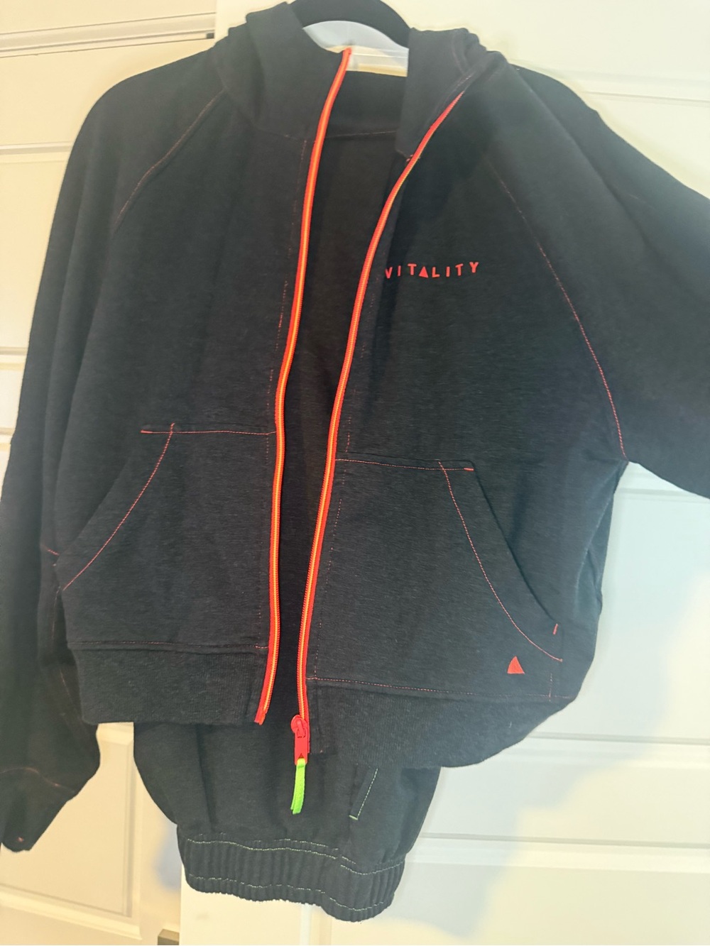 Vitality Sweatsuit - Grey and neon details